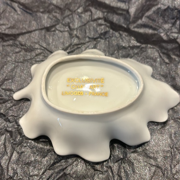 Vintage Limoges trinket dish “chamart” pattern - violets with gold trim - Picture 2 of 4